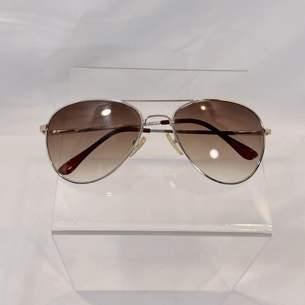 Unisex—Gold Rimmed Aviator Style Fashion Sunglasses